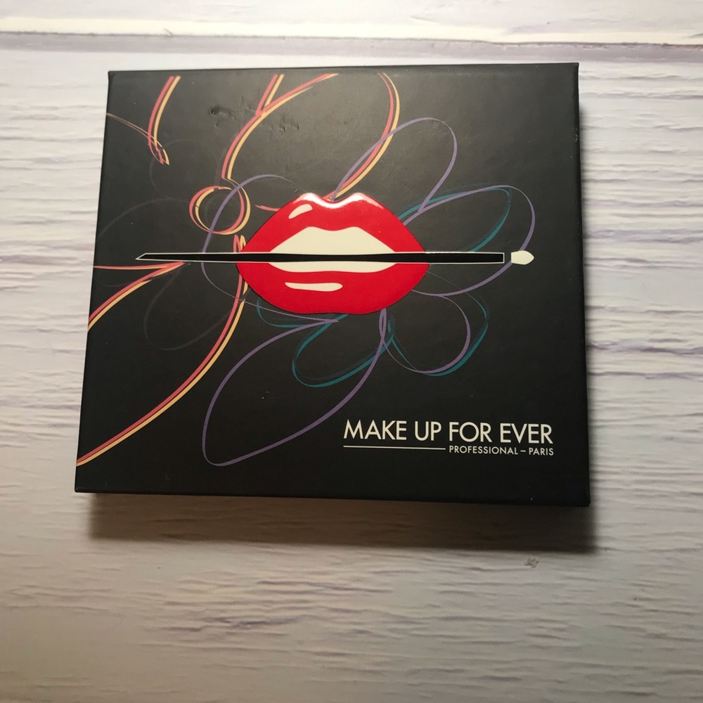 Makeup forever Paris eye shadow platte